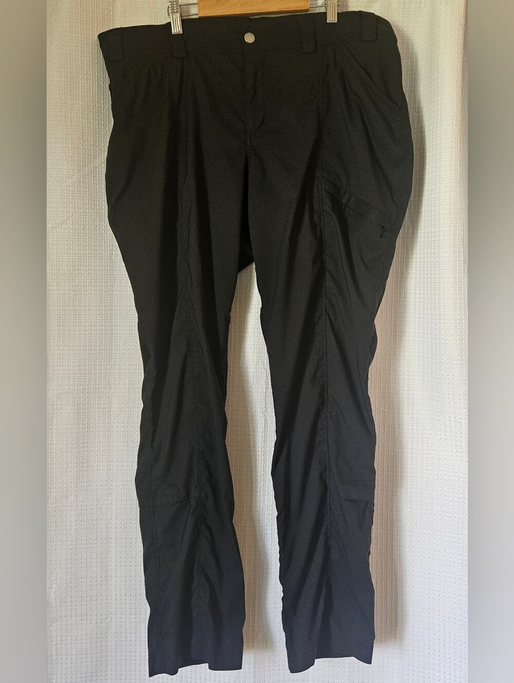 Duluth cargo pants black women's size 18 X 33